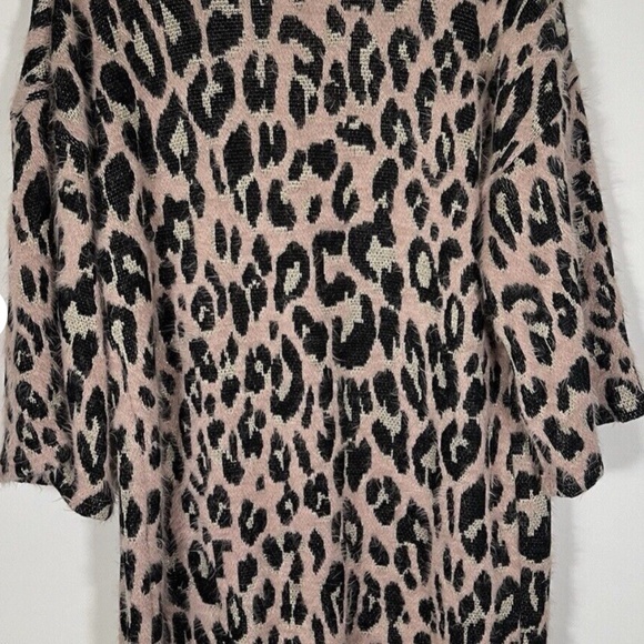 NWT WILDFOX Eyelash cardigan open long pink animal sz XS metallic comfy - Picture 2 of 8